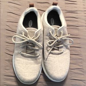 Dr Scholls tennis shoes. Worn once